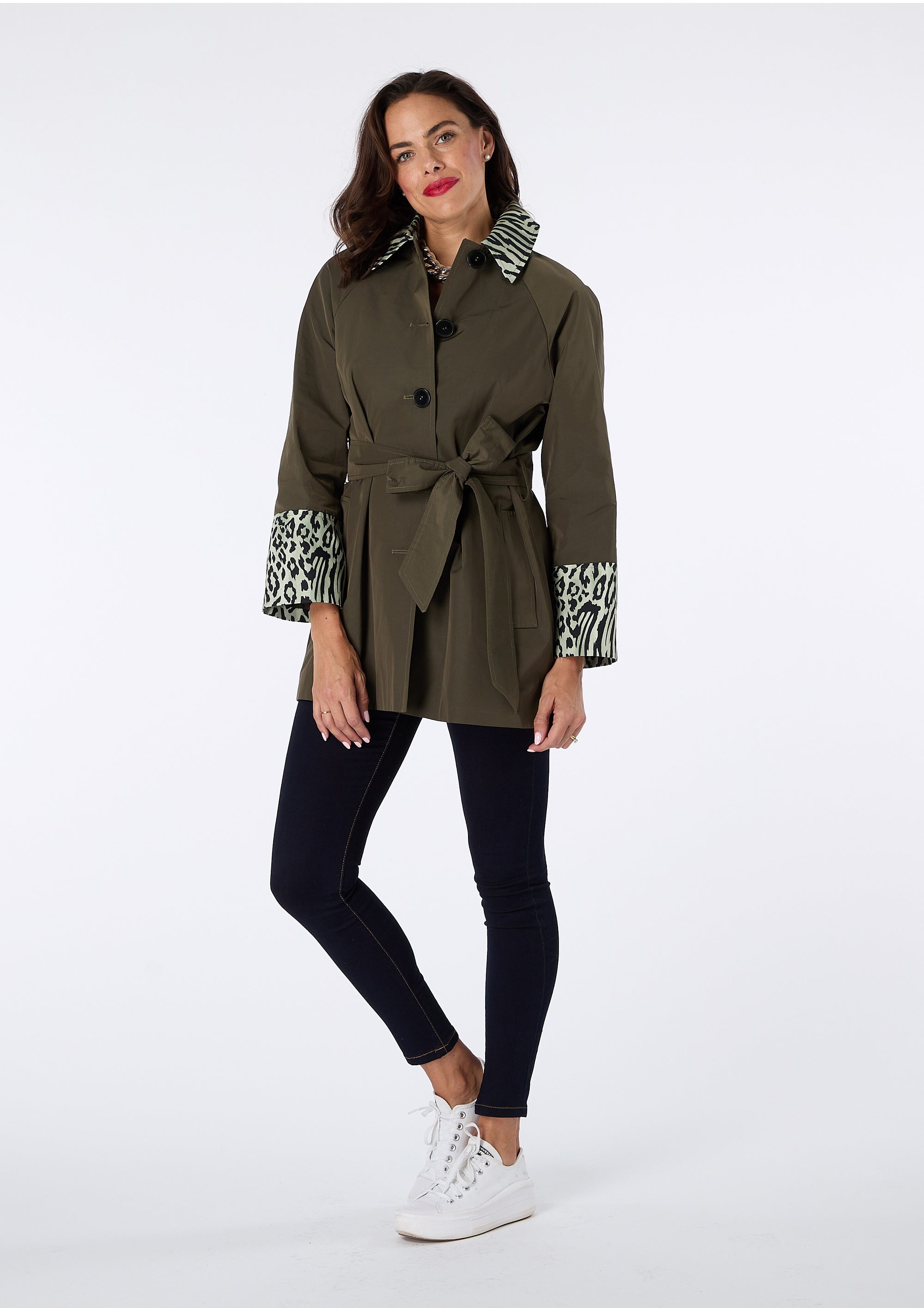 Lotta Short Coat with Contrast Collar and Cuff